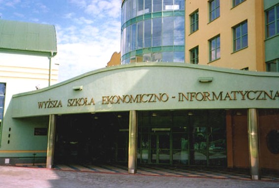 Wyższa Szkoła Ekonomiczno - Informatyczna w Warszawie; litery mosiężne wykonane techniką odlewu