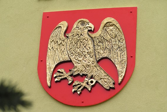 Starostwo Powiatowe w Sokółce; herb mosiężny