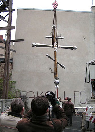Krzyż, Częstochowa ; stal nierdzewna, mosiądz, polerowane