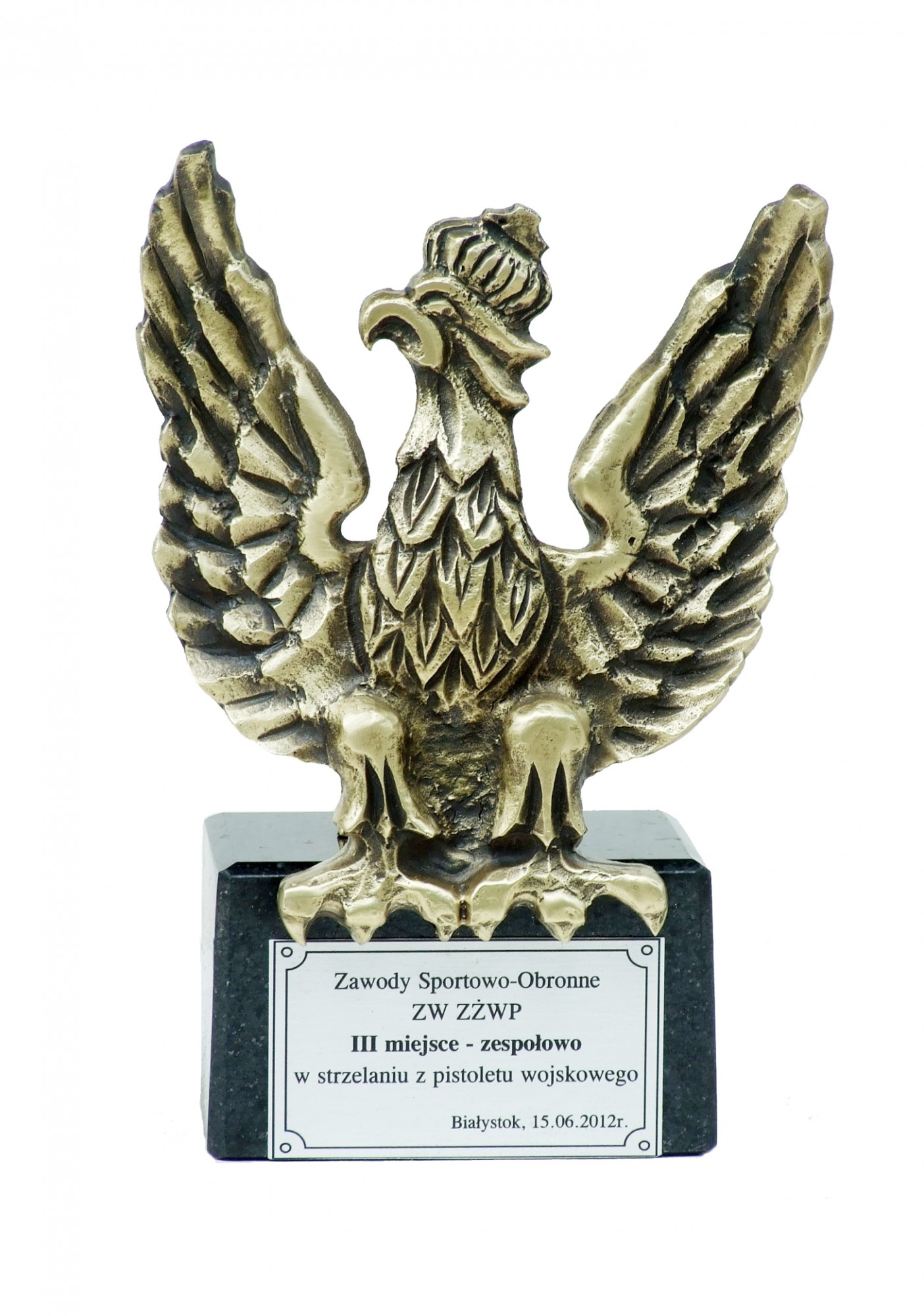 Statuetka orła wykonana z brązu oksydowanego